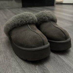 UGG® grey Disquette Slip-On- size 8 in woman